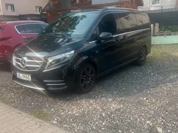 Schwarz Gebraucht 2017 Mercedes V250 Van / Kleinbus | 38.900 € (Etwas zu teuer)
