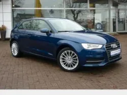 Blau Gebraucht 2015 Audi A3 Ambiente Kleinwagen | 11.900 € (Guter Preis)