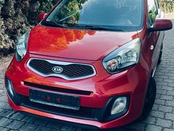 Rot Gebraucht 2012 Kia Picanto Kleinwagen | 4.000 € (Fairer Preis)