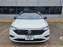 Weiß Gebraucht 2021 VW Jetta Limousine | 16.500 €