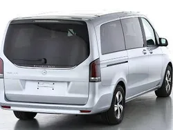 Hightechsilber Gebraucht 2025 Mercedes EQV300 Van / Kleinbus | 59.990 € (Teuer)