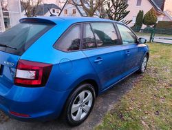 Blau Gebraucht 2017 Skoda Rapid Ambition Kombi | 7.500 € (Guter Preis)