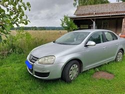 Silber Gebraucht 2007 VW Jetta Comfortline Limousine | 2.000 € (Etwas zu teuer)