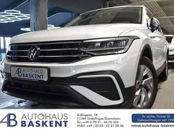Pure white Gebraucht 2024 VW Tiguan Allspace Life SUV | 37.890 € (Guter Preis)