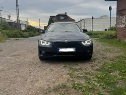 Blau Gebraucht 2011 BMW 335 Luxury Line Limousine | 28.300 €