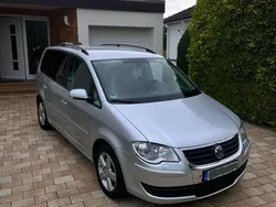 Silber Gebraucht 2009 VW Touran United Van / Kleinbus | 7.790 € (Teuer)