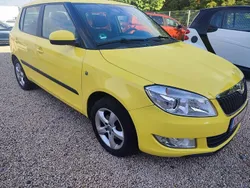 Gelb Gebraucht 2011 Skoda Fabia Family Kleinwagen | 3.000 € (Fairer Preis)