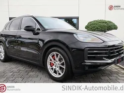 Schwarz Gebraucht 2024 Porsche Cayenne S SUV | 124.980 € (Teuer)
