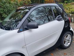 Weiß Gebraucht 2021 Smart ForTwo Coupé Cabrio | 8.200 € (Guter Preis)