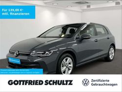 Grau Gebraucht 2024 VW Golf VIII Life Limousine | 22.430 € (Fairer Preis)