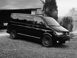 Schwarz Gebraucht 2015 VW T5 Van | 23.999 €