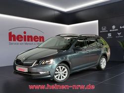 Grau Gebraucht 2019 Skoda Octavia Style Kombi | 17.399 € (Fairer Preis)