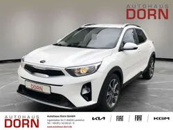 Weiß Gebraucht 2020 Kia Stonic Vision SUV | 14.990 € (Fairer Preis)