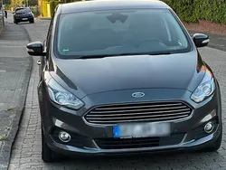 Grau Gebraucht 2017 Ford S-MAX S Van / Kleinbus | 16.600 € (Etwas zu teuer)