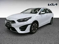 Weiss Gebraucht 2024 Kia Ceed Sportswagon Spirit Kombi | 24.880 € (Guter Preis)