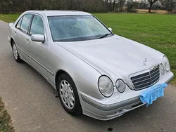 Silber Gebraucht 2000 Mercedes E270 Limousine | 10.700 €