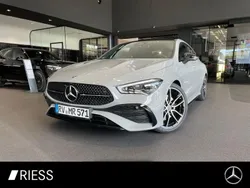 Grau Gebraucht 2025 Mercedes CLA220 Night Limousine | 48.400 €
