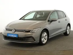 Mondsteingrau Gebraucht 2020 VW Golf Life SUV | 19.580 € (Fairer Preis)