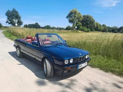 Blau Gebraucht 1991 BMW 320 Cabriolet Cabrio | 23.999 €