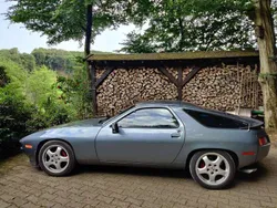 Grau Gebraucht 1983 Porsche 928 Coupé | 24.500 €