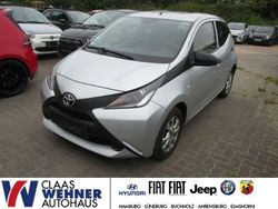 Silber Gebraucht 2016 Toyota Aygo Kleinwagen | 8.290 € (Fairer Preis)