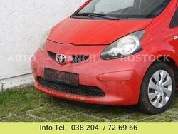 Rot Gebraucht 2007 Toyota Aygo Cool Kleinwagen | 1.200 € (Guter Preis)