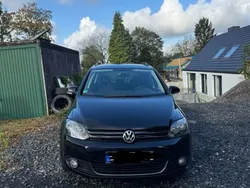 Schwarz Gebraucht 2009 VW Golf Plus Cross Comfortline Van / Kleinbus | 6.800 € (Fairer Preis)