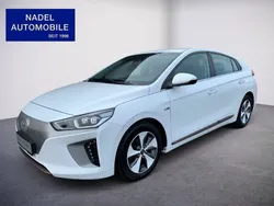 Weiß Gebraucht 2018 Hyundai Ioniq Style Limousine | 10.490 € (Fairer Preis)