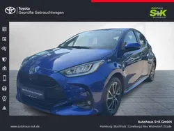 Nachtblau mica metallic Gebraucht 2023 Toyota Yaris Hybrid Basis Kleinwagen | 22.480 € (Fairer Preis)