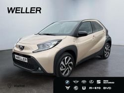 Urban khaki, dach mysticschwarz mica (gruen) Neu 2025 Toyota Aygo Kleinwagen | 15.980 € (Fairer Preis)