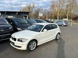 Weiß Gebraucht 2010 BMW 116 Efficient Dynamics Kleinwagen | 3.499 € (Guter Preis)