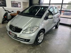 Silber Gebraucht 2011 Mercedes A180 Classic Limousine | 3.600 € (Guter Preis)