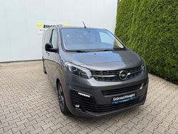 Grau Gebraucht 2022 Opel Zafira Life Edition Van / Kleinbus | 33.880 € (Etwas zu teuer)