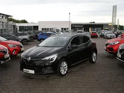 Schwarz (sternenschwarz) Gebraucht 2021 Renault Clio V Intens Limousine | 17.190 € (Fairer Preis)
