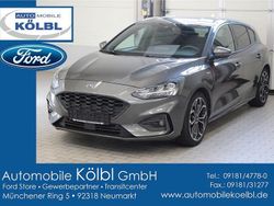Grau Gebraucht 2020 Ford Focus ST-Line Limousine | 18.980 € (Fairer Preis)