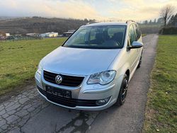 Silber Gebraucht 2009 VW Touran Trendline Van / Kleinbus | 5.990 € (Etwas zu teuer)