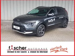 Interstellar grau Neu 2025 Kia Niro Vision SUV | 35.290 € (Etwas zu teuer)