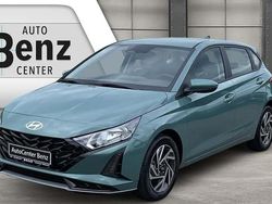 Grün Neu 2025 Hyundai i20 Trend Limousine | 20.990 € (Fairer Preis)