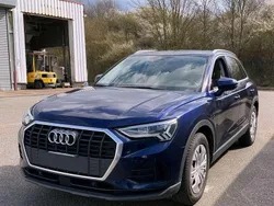 Blau Gebraucht 2021 Audi Q3 Basis SUV | 30.500 € (Teuer)