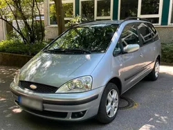 Silber Gebraucht 2002 Ford Galaxy Van / Kleinbus | 3.300 € (Teuer)