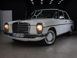 Weiß Gebraucht 1976 Mercedes E200 Limousine | 7.790 €