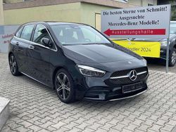 Kosmosschwarz metalliclack Gebraucht 2023 Mercedes B200 AMG line Van / Kleinbus | 34.800 € (Etwas zu teuer)