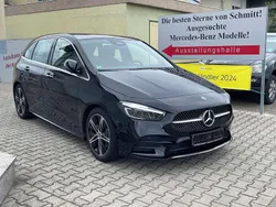 Kosmosschwarz metalliclack Gebraucht 2023 Mercedes B200 AMG line Van / Kleinbus | 34.800 € (Teuer)