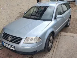 Silber Gebraucht 2001 VW Passat Highline Kombi | 1.400 € (Superpreis)