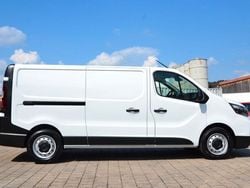 Glacier white Gebraucht 2024 Nissan Primastar N-Connecta Van / Kleinbus | 42.490 € (Teuer)