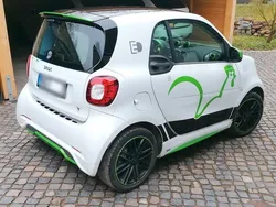 Weiß Gebraucht 2019 Smart ForTwo Electric Drive Brabus Coupé | 11.190 € (Fairer Preis)