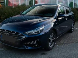 Blau Gebraucht 2020 Hyundai i30 Trend Kombi | 16.900 € (Guter Preis)