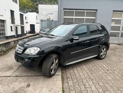 Schwarz Gebraucht 2007 Mercedes ML280 SUV | 6.600 €
