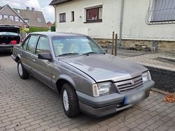 Grau Gebraucht 1987 Opel Ascona Limousine | 6.500 €