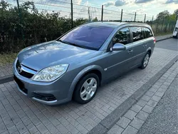 Grau Gebraucht 2007 Opel Vectra Kombi | 3.000 € (Etwas zu teuer)